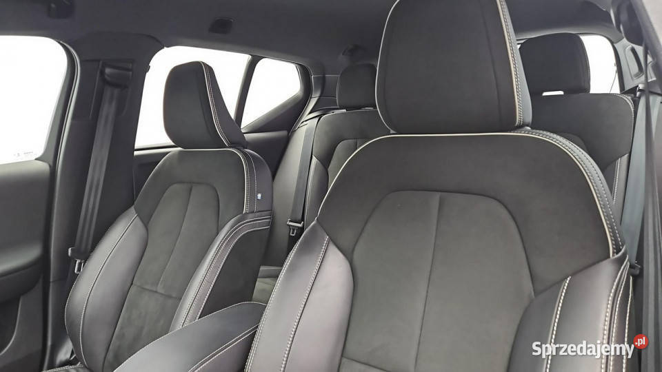 Volvo XC 40 T5 PlugIn Hybrid RDesign aut Salon 1477cm3 Warszawa