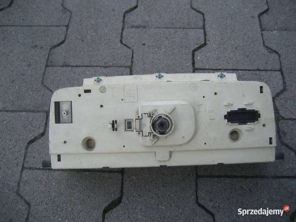 vw passat b3 8892r 18 benzyna licznik zegar Rakoniewice