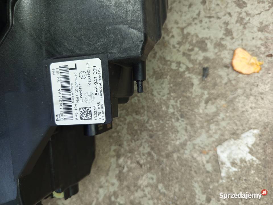 Reflektor lewy octavia crystal lighting Lampy przednie Rzeszów sprzedam