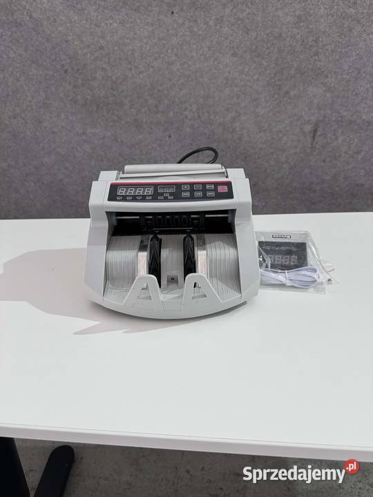 Syndyk sprzeda dwie liczarki i sejf meblowy