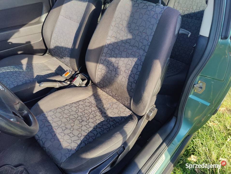 Astra G 16 8V gaz 1999r 10 lat u nas jeżdzi Kamocin
