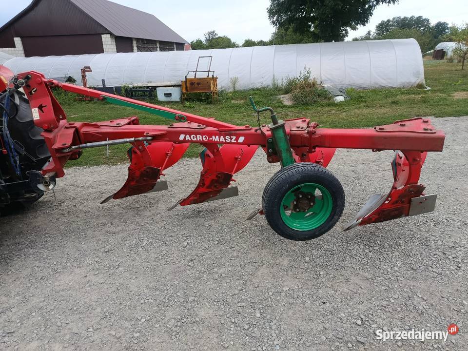 Pługi AgroMasz 31 i Unia Grudziądz 5 podorywkowe Korchów Pierwszy