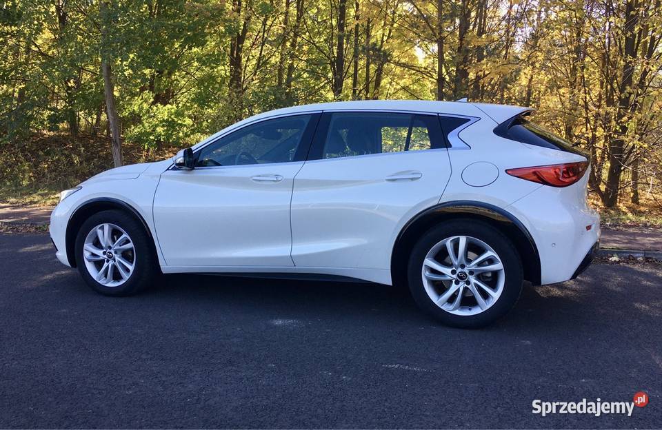 Sprzedam INFINITI Q30 16 122 2016r bezwypadkowy
