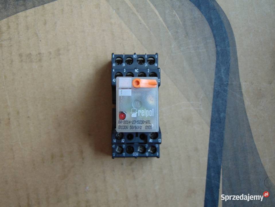 Przekaźnik polski R4 z podstawką cewka 230V Pelplin
