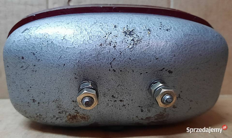 Lampa tylna czerwona metalowa obudowa do klasyka Oświetlenie wielkopolskie Ostrów Wielkopolski