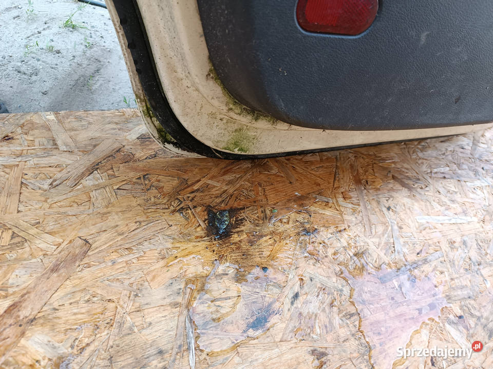 VW TOURAN LIFT DRZWI TYŁ LEWY LEWE KOD LAK wielkopolskie Słowikowo