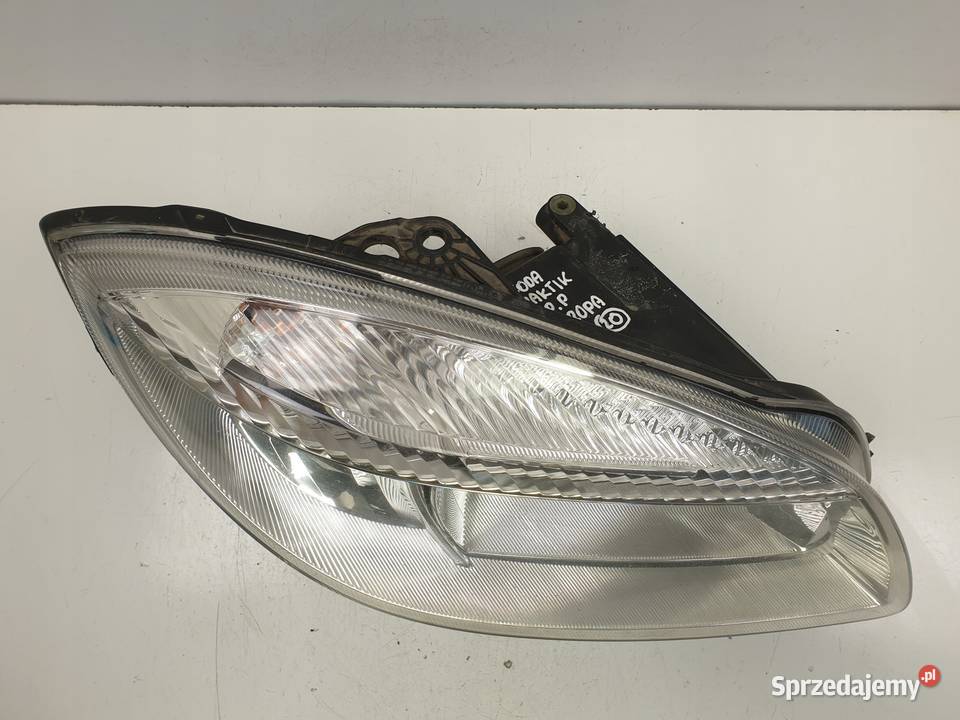 LAMPA PRAWA Skoda Praktik PRZEDNIA prawy przód lubelskie sprzedam