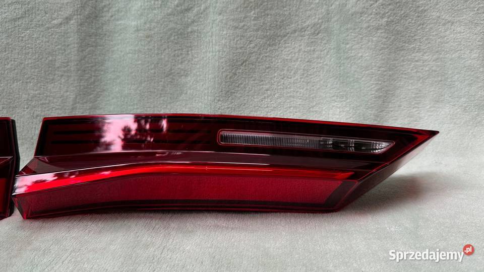 BMW X1 U11 LAMPA PRAWA TYLNA ZWYKŁA W KLAPE Gorzów Wielkopolski