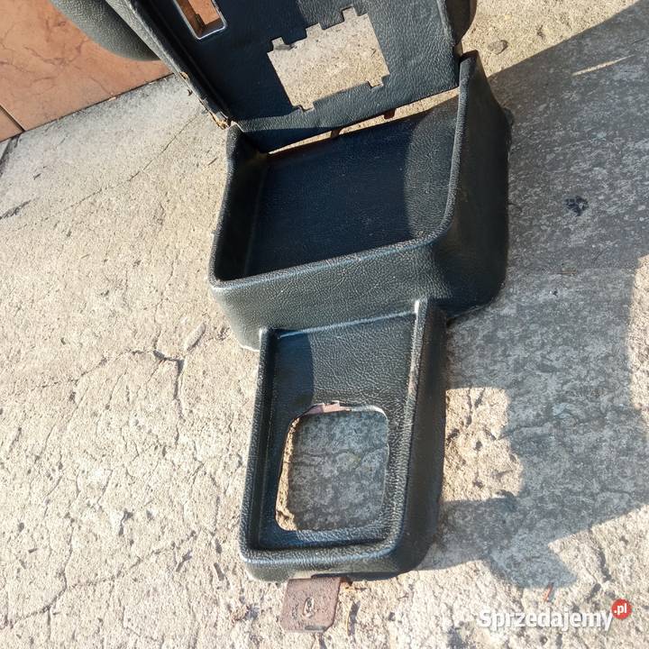 Konsola środkowa Fiat 125p deski rozdzielcze, konsole Ryki