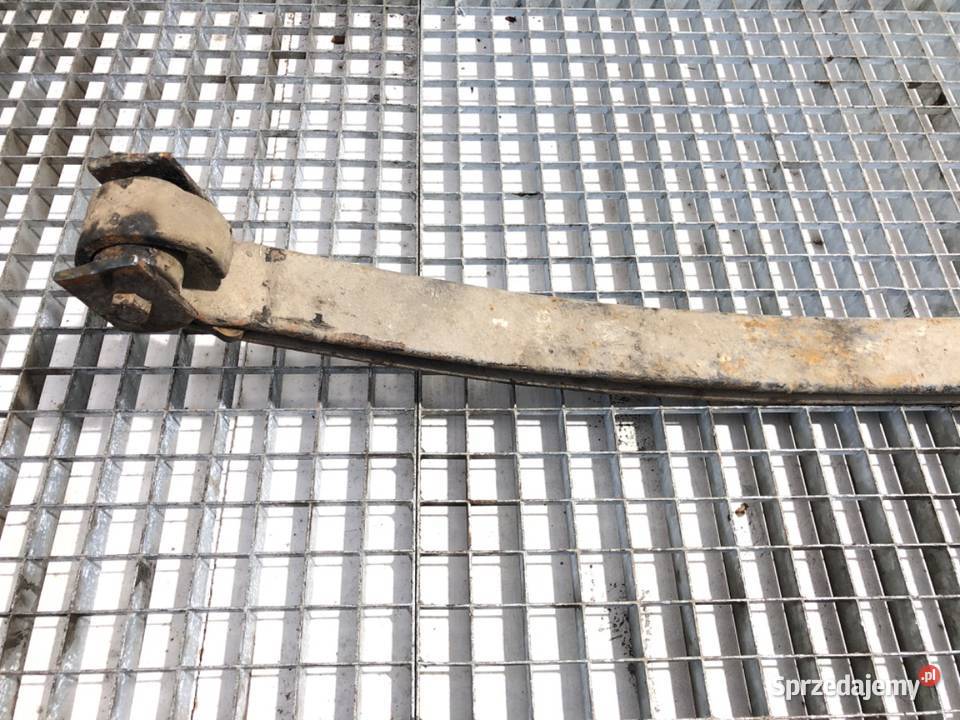 RESOR PRAWY PRZÓD MERCEDES T1 Bus 7796 PIÓRO Resory