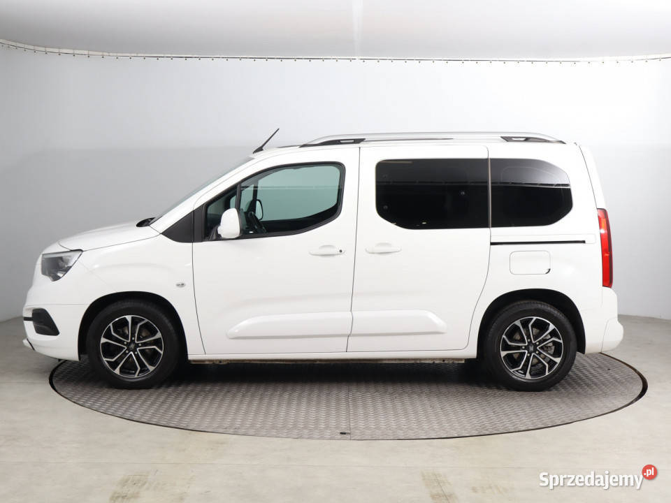 Opel Combo 12 Turbo gniazdo USB