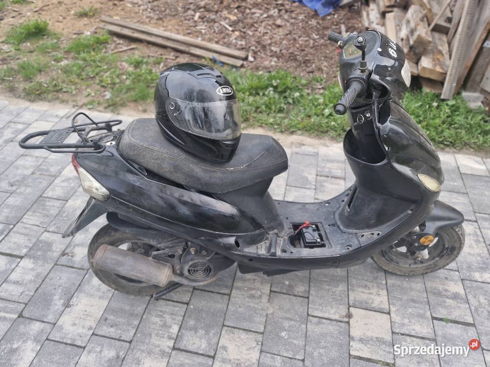Sprzedam skuter 50 z kaskiem Niemojki