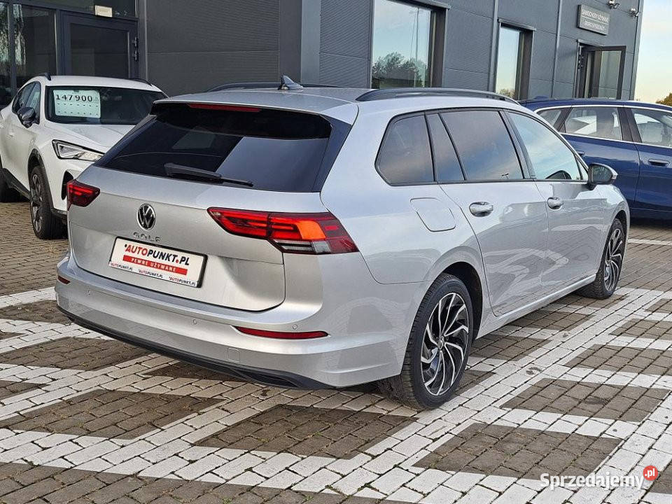 Volkswagen Golf 2023r FV23 LED Kamera ACC VC Golf Kraków sprzedam
