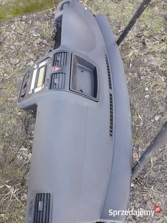 Deska rozdzielcza golf 5 w bd stanie Koziegłowy