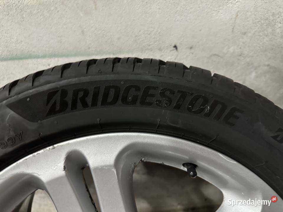 Mercedes W211 oryginalne alufelgi 17 nowe opony Narama