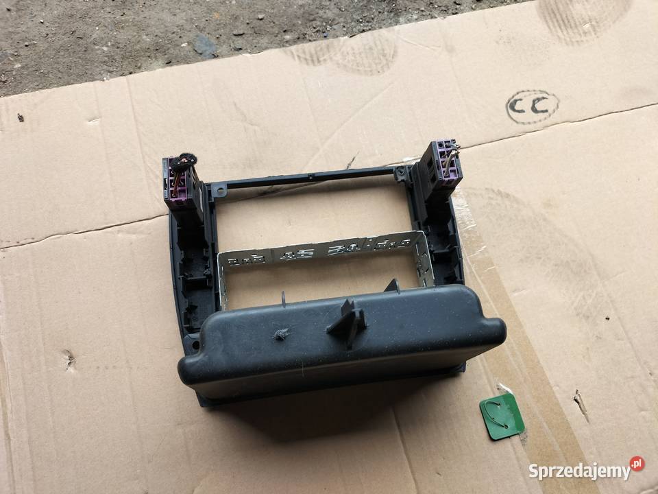VW PASSAT B5 ŚRODKOWY PANEL RAMKA RADIA Kamień-Kolonia