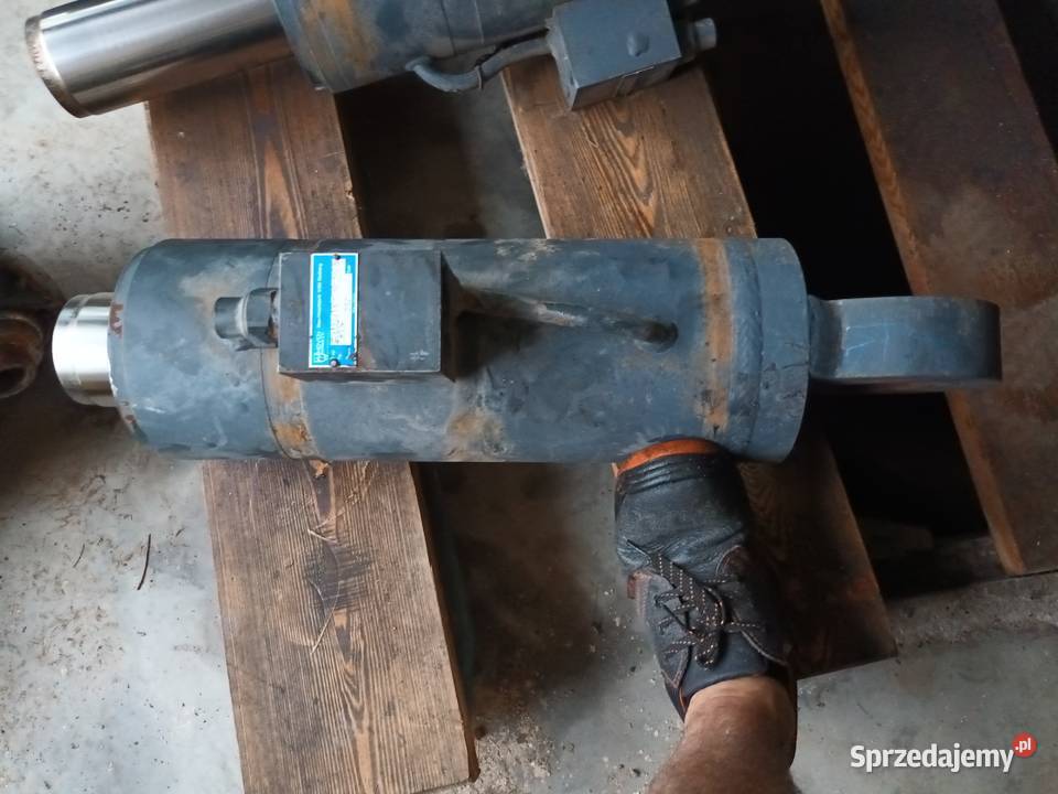 Siłownik hydrauliczny duży 200 małopolskie Biały Dunajec