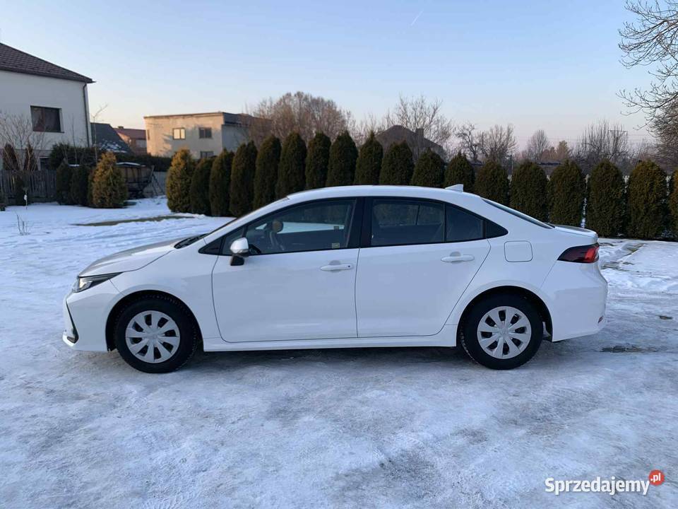 Toyota Corolla 15 Benzyna 2022r Salon Polska Jaworzno