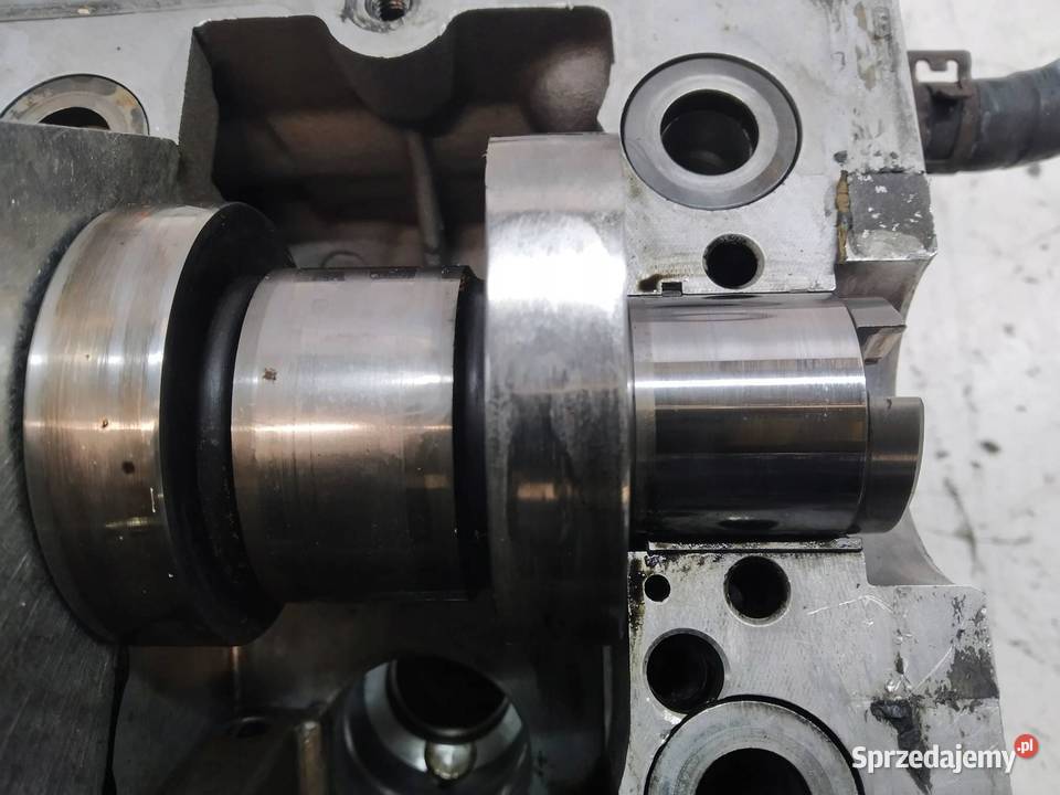 GŁOWICA KOMPLETNA 038103373R 19 TDI VW