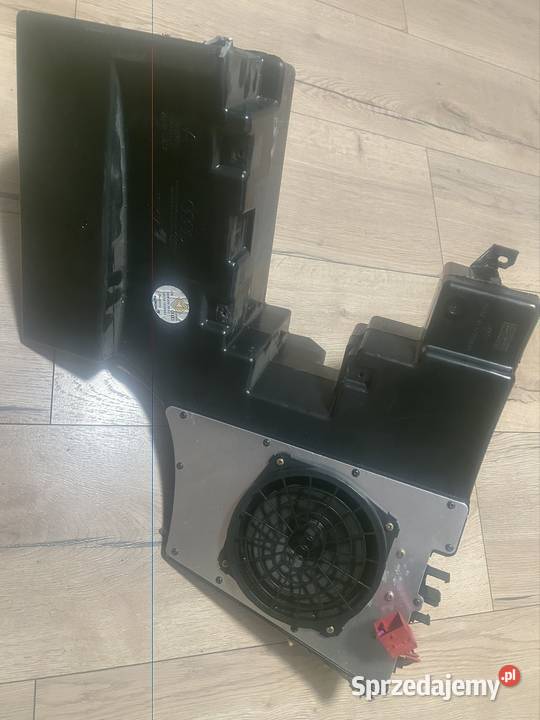 Oryginalny Subwoofer Aktywny Audi A4 B5 Avant Radomsko