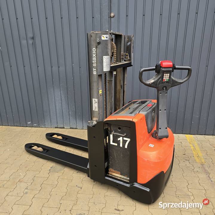 Elektryczny wózek paletowy z masztem BT SWE 200d BT Motoryzacja