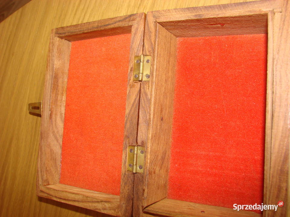 teakowa szkatułka inkrustowana mosiądzem Pruszcz Gdański sprzedam