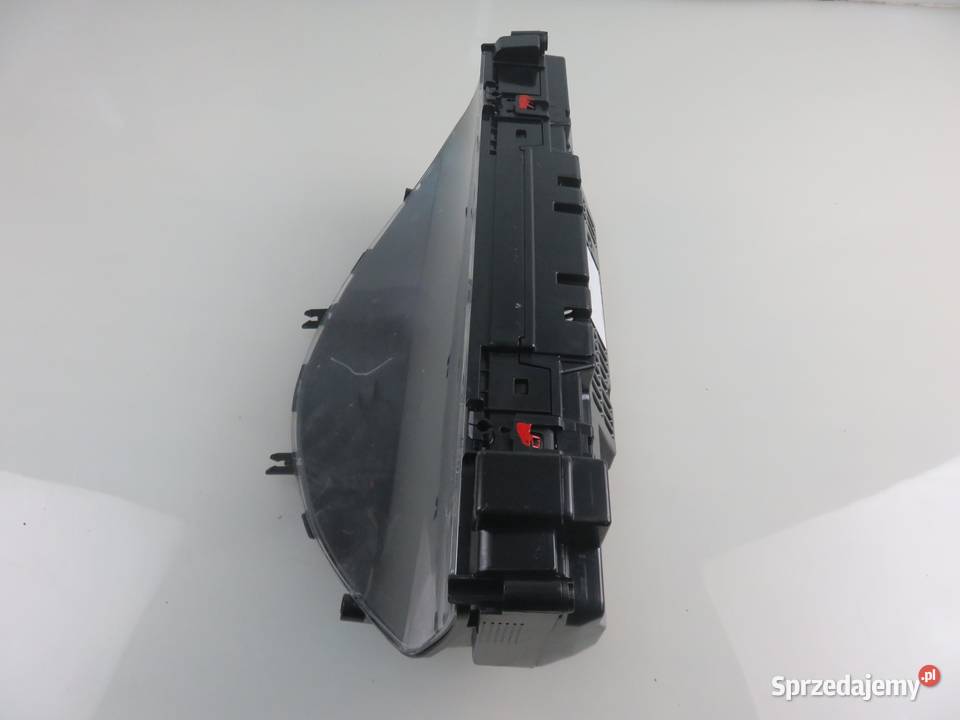 LICZNIK MERCEDES S204 C 200 CDI 2049004000