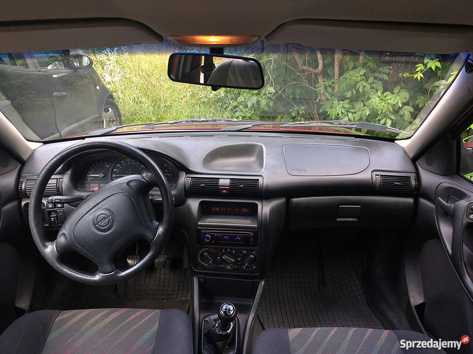 OPEL ASTRA 1997 16 16V 2001 w rodzinie Dobra elektryczne szyby Komorów sprzedam
