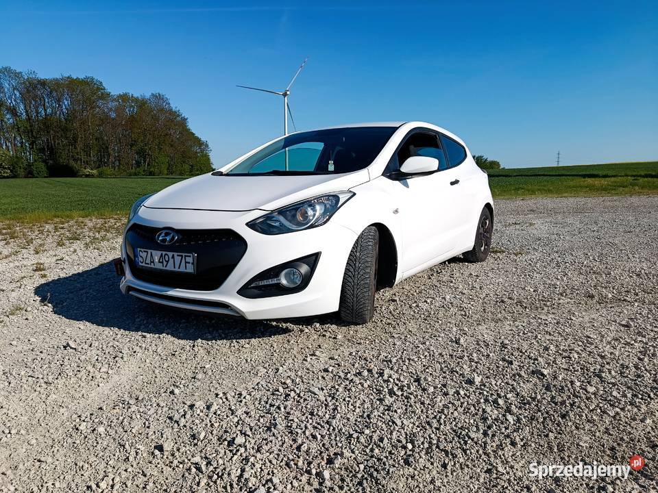 Hyundai i30 14 benzyna