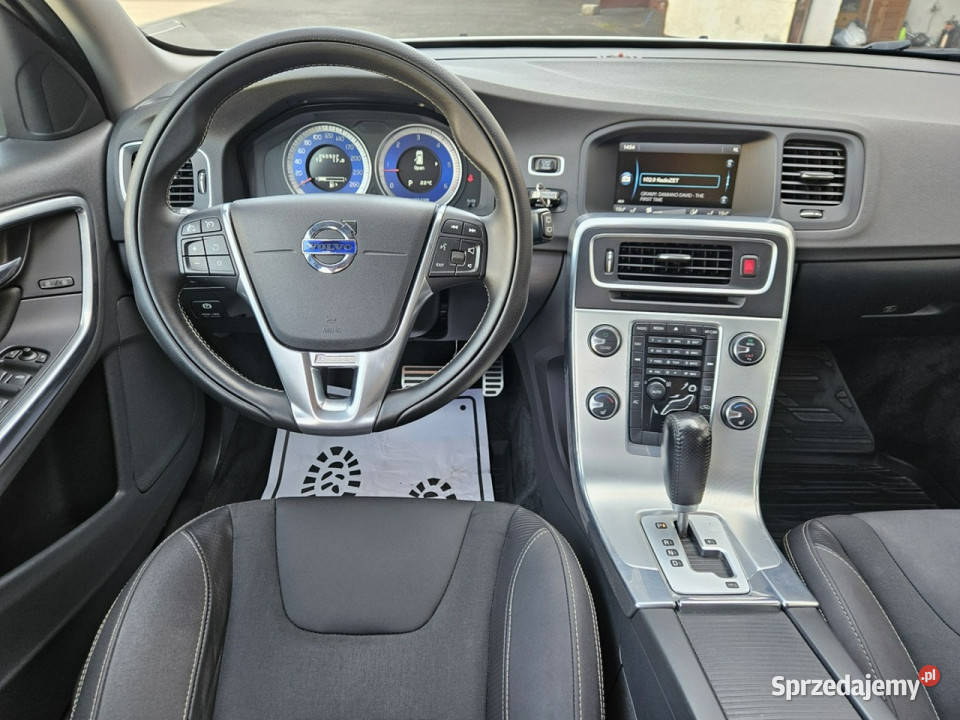 Volvo V60 20 5 cylindrów RDesign Ładne i Zadbane światła do jazdy dziennej Opoczno sprzedam