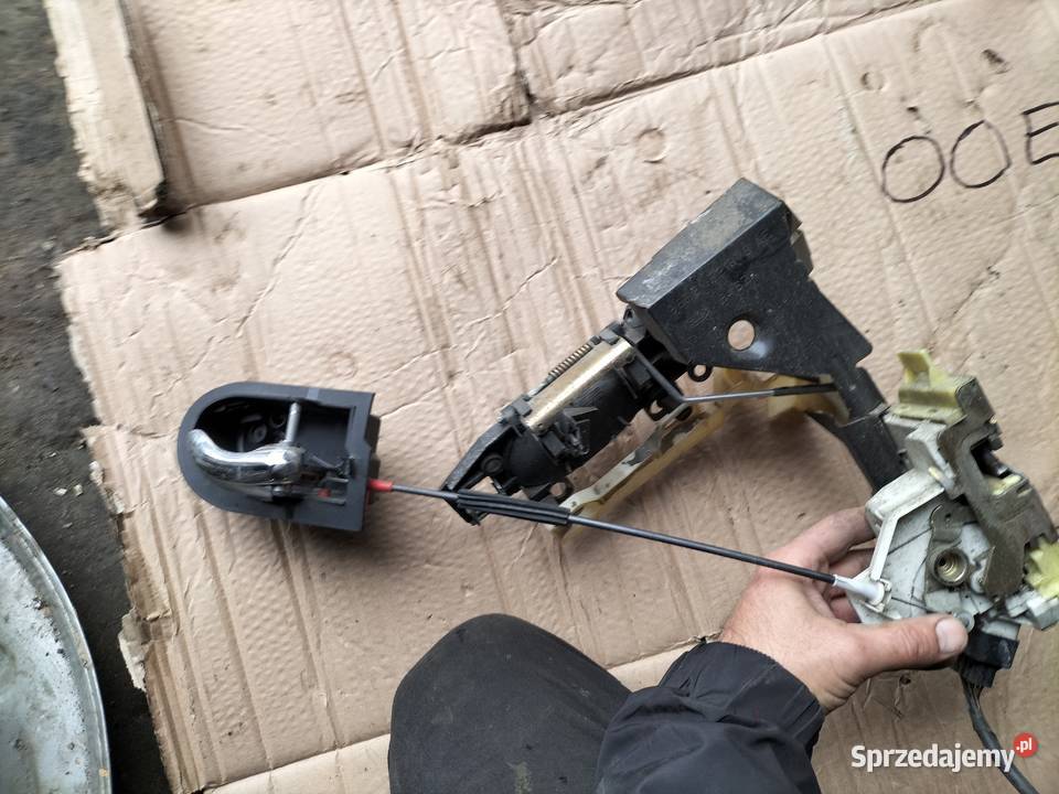 FORD MONDEO MK1 MK2 ZAMEK RĄCZKA DRZWI PRAWY osobowe sprzedam