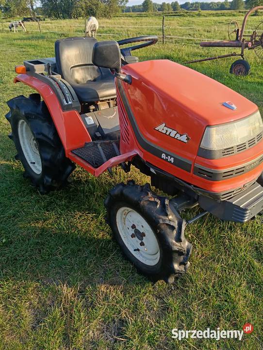 Mini ciągnik 4X4 Kubota