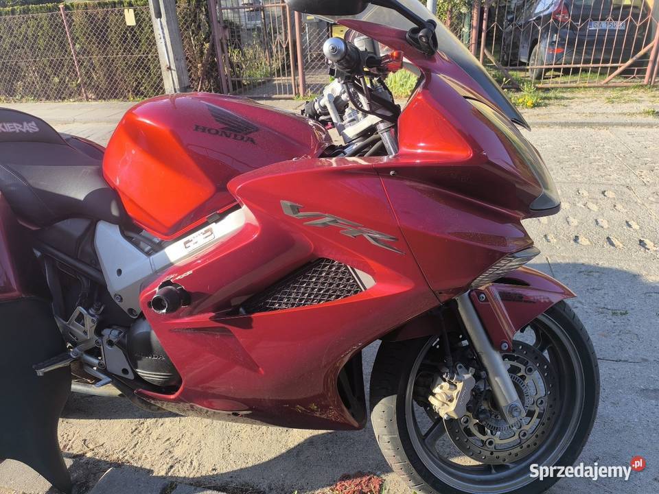Honda VFR 800 VTEC ABS RC46 czerwony