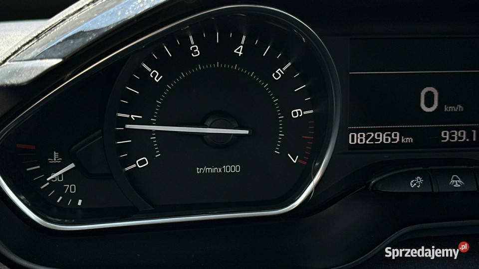 Peugeot 2008 Benzyna Zarejestrowany Ubezpieczony ASR (kontrola trakcji)