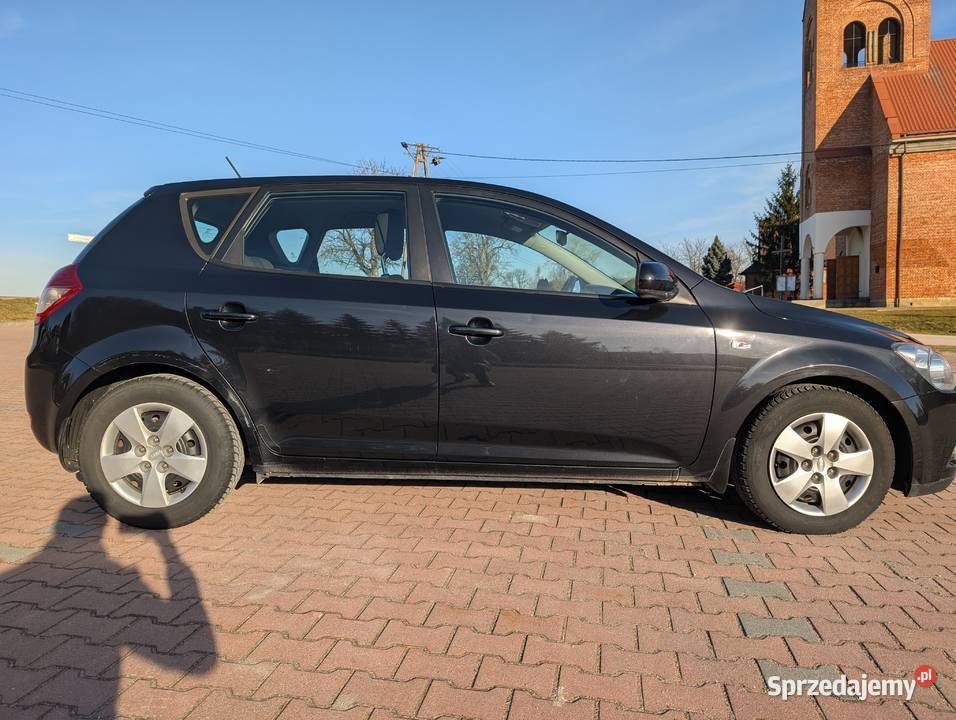 KIA Ceed 2010 14 90 Hatchback Benzyna bluetooth Skała