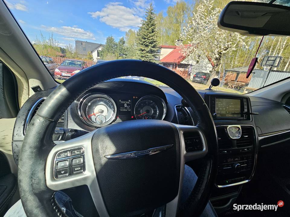 Chrysler town country 36 lpg 2016r Emilia sprzedam