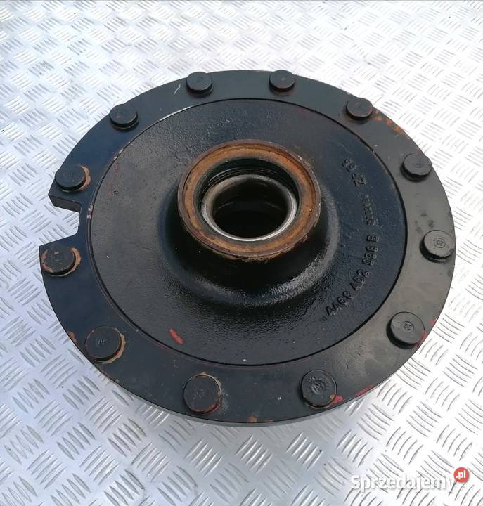 Piasta Koła Massey Ferguson 8170827082809240 ZF Części zamienne Zajęczniki
