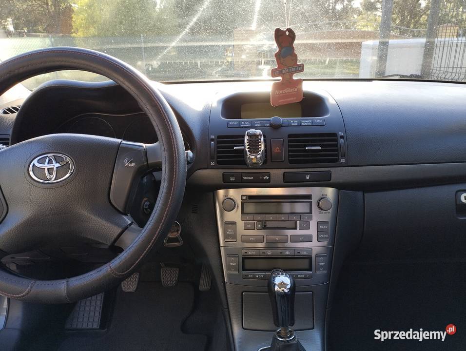 Toyota Avensis 18 LPG 2005 r Czosnówka sprzedam
