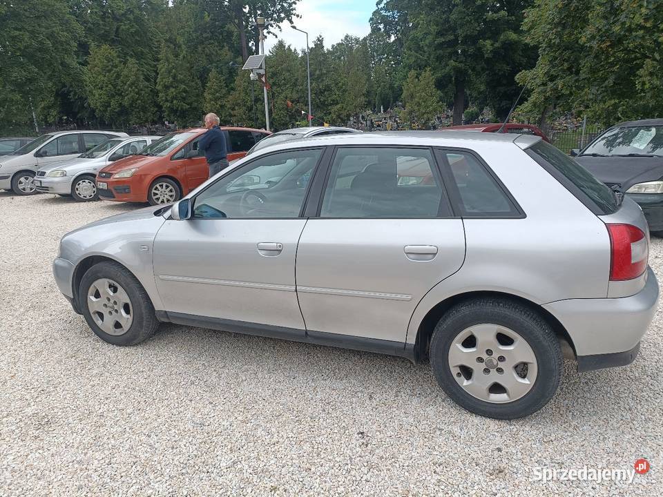 Ładna audi a3 Lift 5 drzwi alkantary Climatronic Rok produkcji 2001 Kłodzko