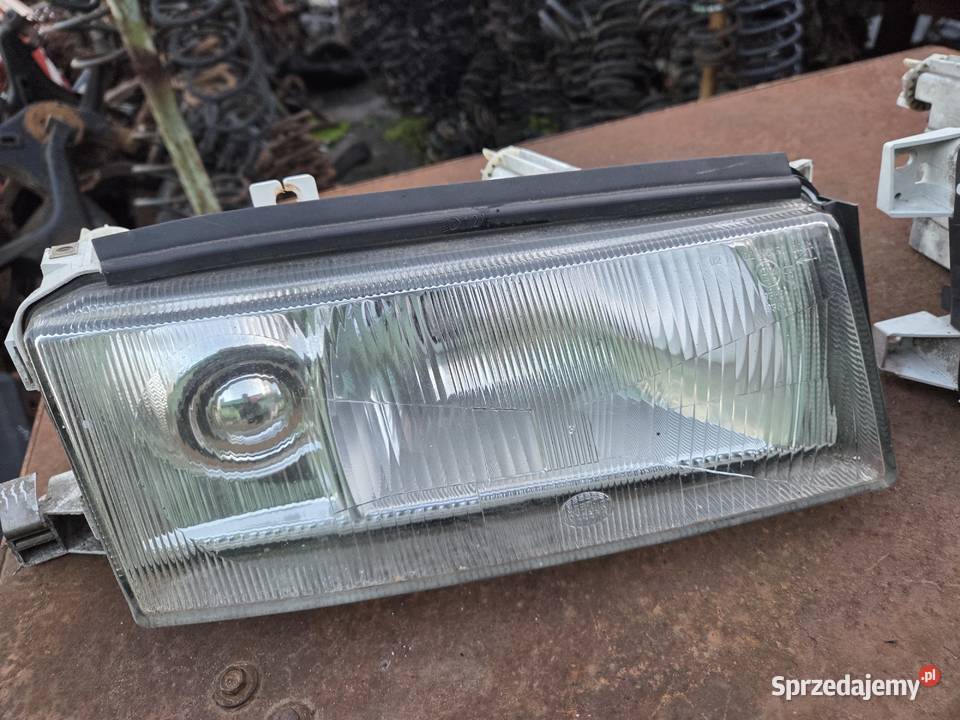 Lampy przednie Skoda Octavia 1 przedlift mazowieckie Łagów