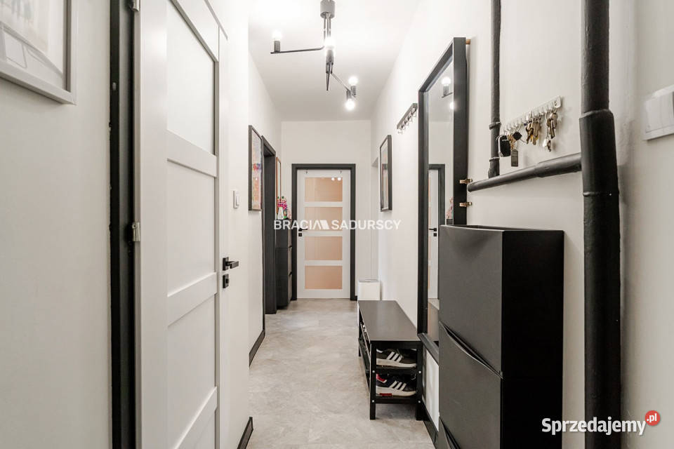 Mieszkanie Kraków os Szkolne 65m2 3 pokoje blok