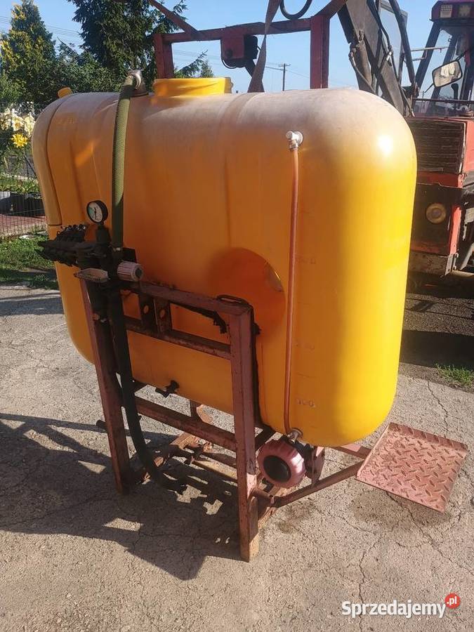 Opryskiwacz zbiornik 400L 800L uszkodzony Pępowo