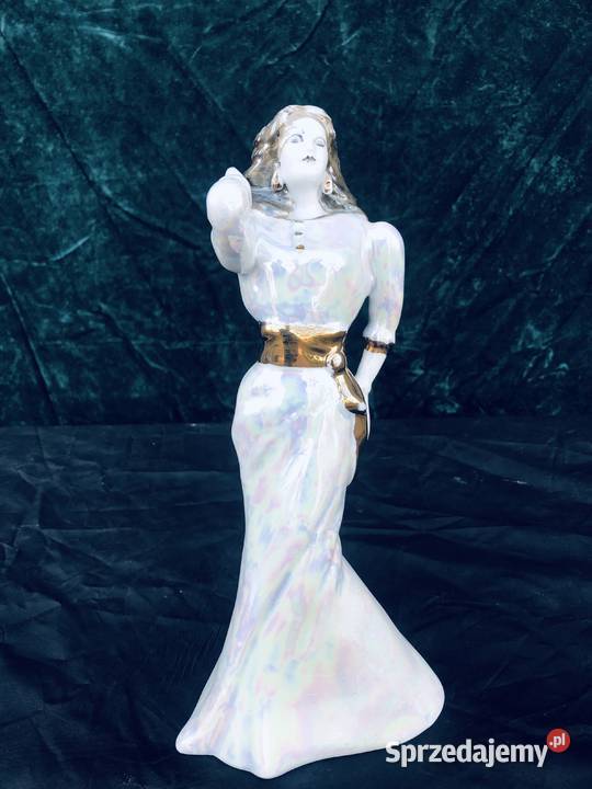 PORCELANOWA FIGURKA kobieta Stipo Rumunia Porcelana i szkło