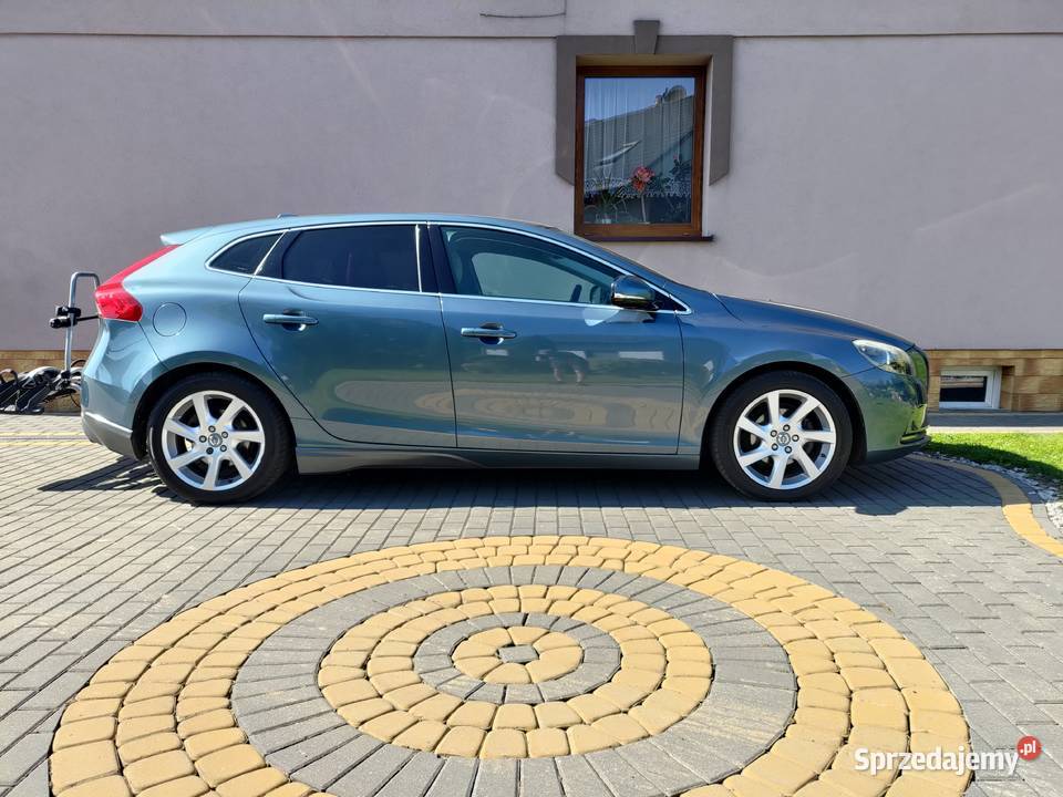 Prywatne Volvo V40 16d SUMMUM Bixenon Ledy TFT V40 Samochody osobowe Kłobuck