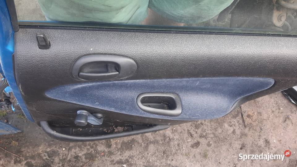 drzwi kompletne prawe Peugeot 206 HB 5drzwi lak Dębno sprzedam