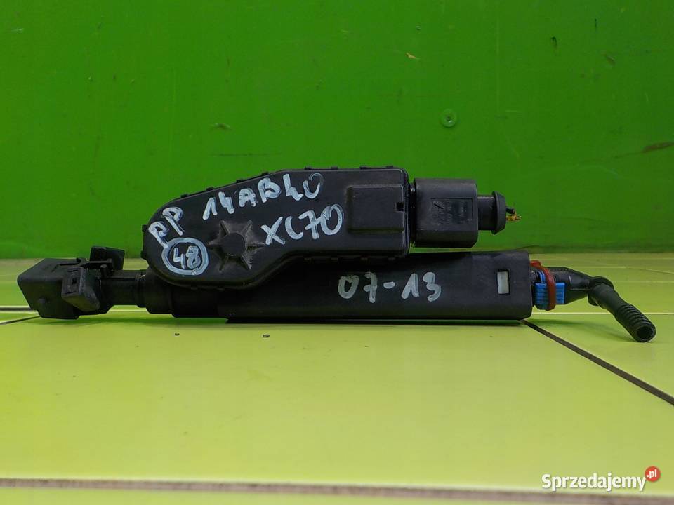 VOLVO V70 III 24 D5 08r KOMBI spryskiwacz lampy