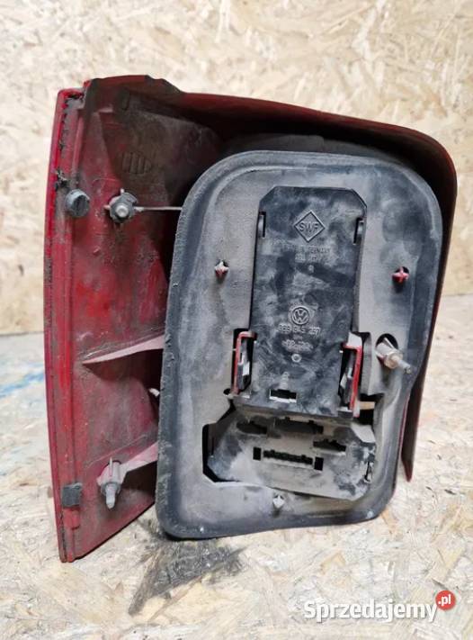 Lampa prawy tył vw passat b5 kombi 3b9945112f Złotoryja