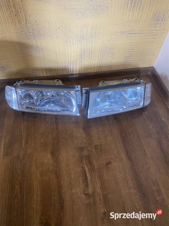 Lampy przednie Skoda Octavia Lwówek Śląski