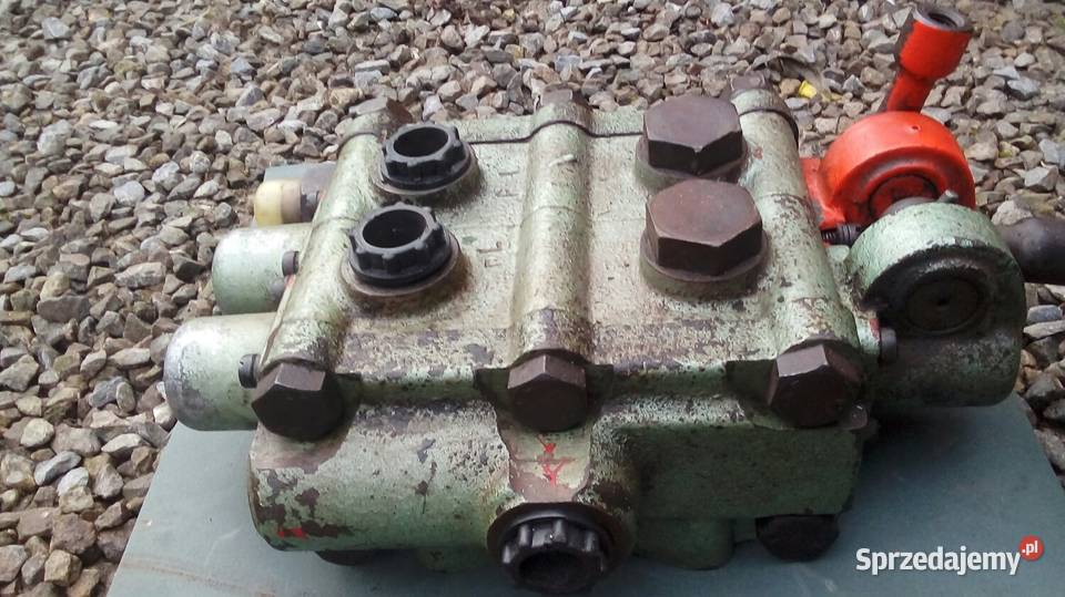 Rozdzielacz dwusekcyjny