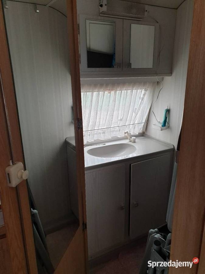 Przyczepa kempingowa AVENTO ROYAL 395 TL DELUXE